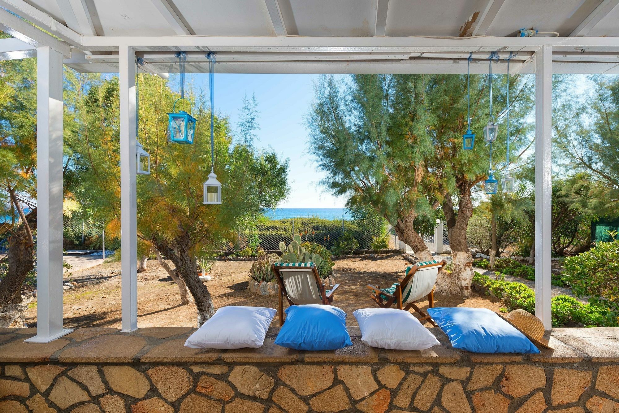 Sea House *